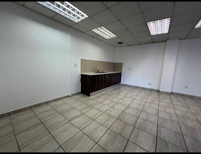 313M² OFFICE TO LET IN WOODMEAD